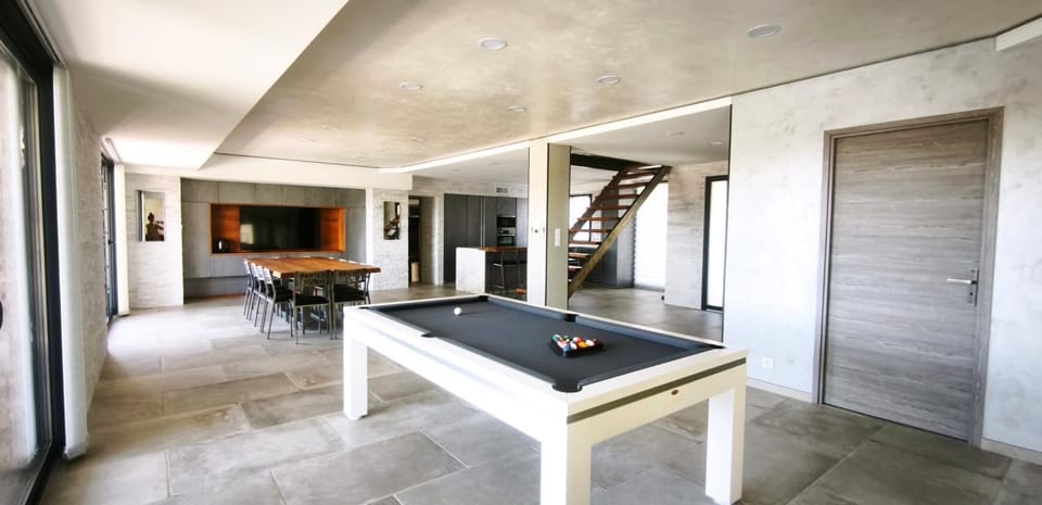 Magnifique propriété climatisée à 10 min d'Uzès Villa in Provence