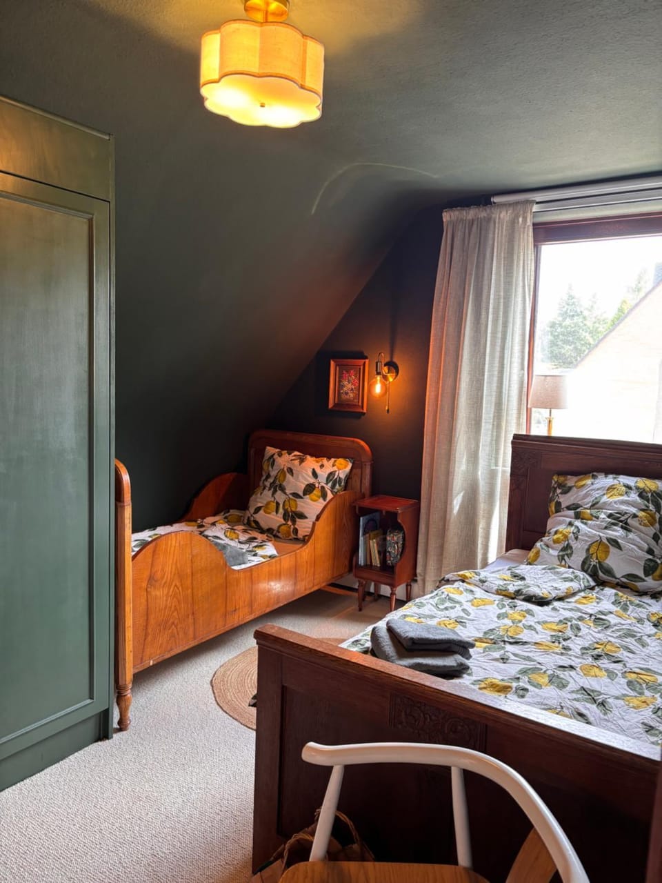 Bed, Photo of the whole room, Bedroom