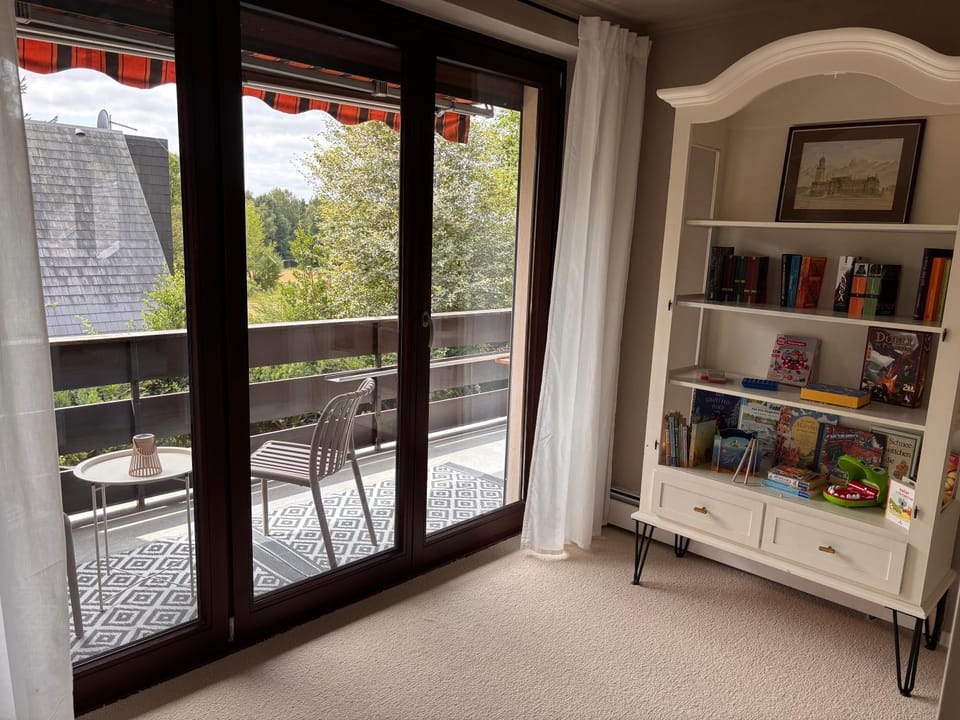 Library, Balcony/Terrace