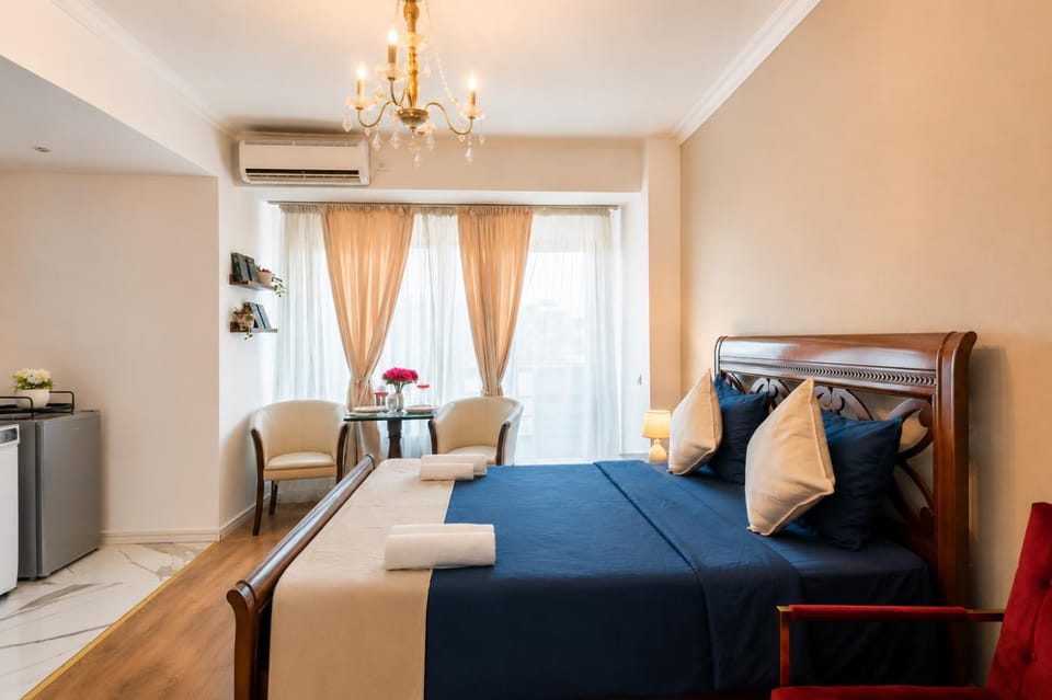 Kitchen or kitchenette, Photo of the whole room, Dining area, air conditioner