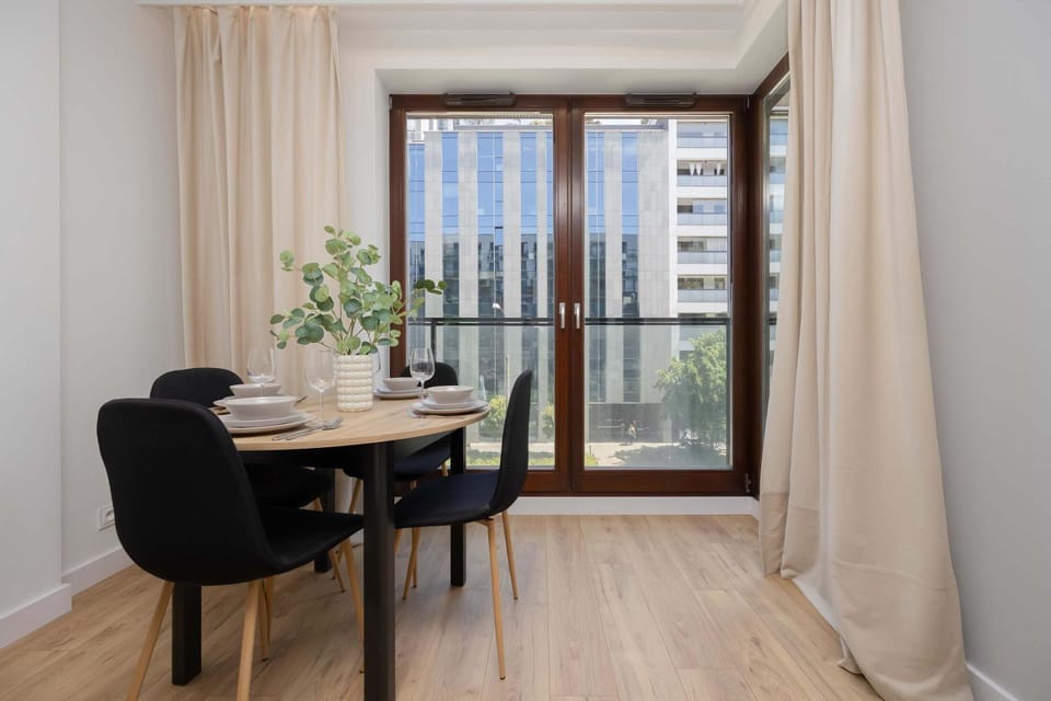 Balcony/Terrace, Living room, Seating area, Dining area