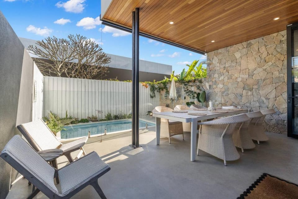 Patio, Day, View (from property/room), Dining area, Pool view, Swimming pool, sunbed