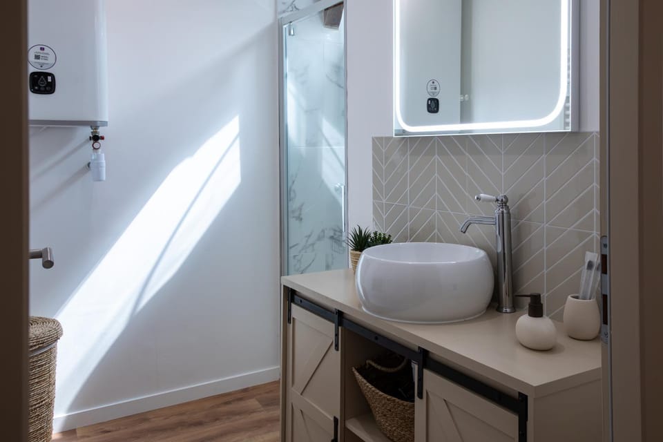 Shower, Bathroom