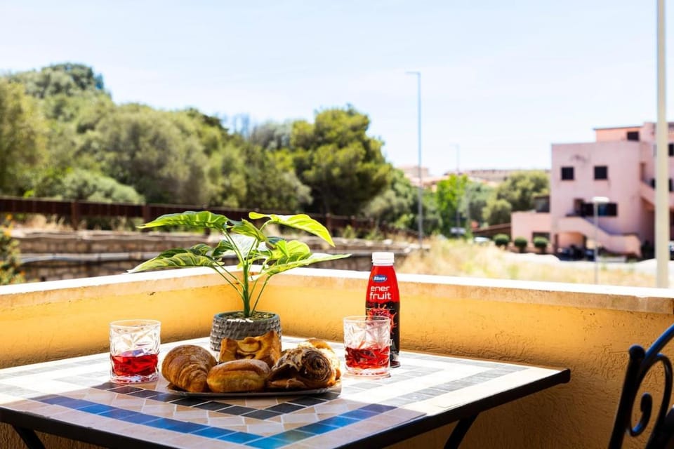 Stone Sail Suite Apartment in Sardinia