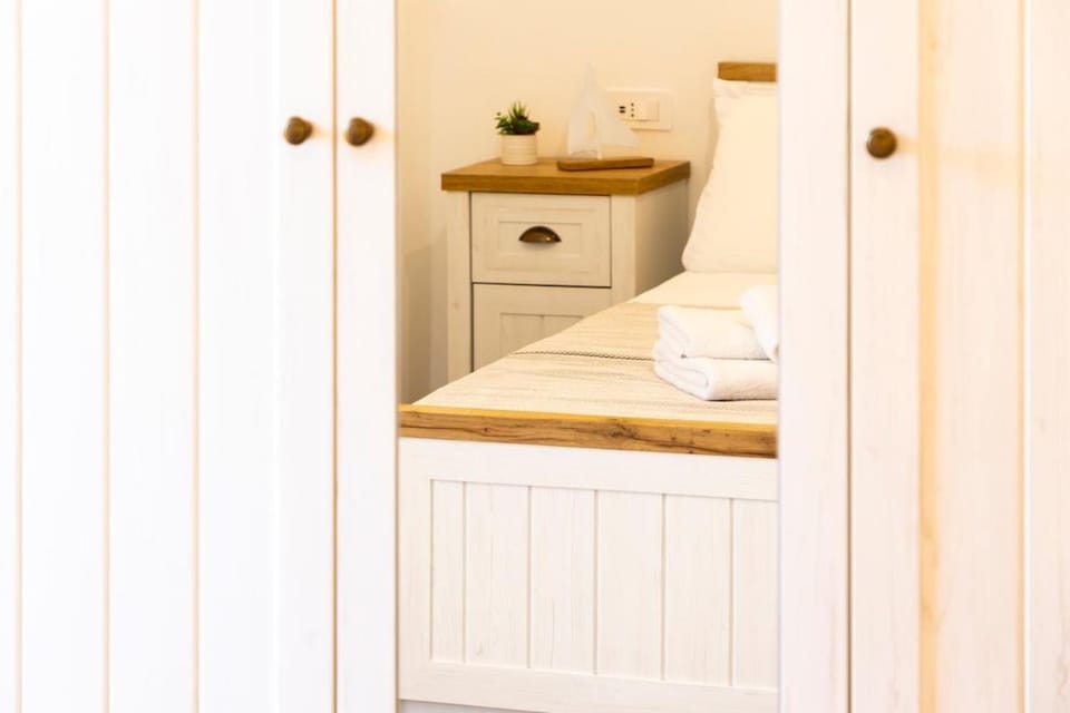 Stone Sail Suite Apartment in Sardinia