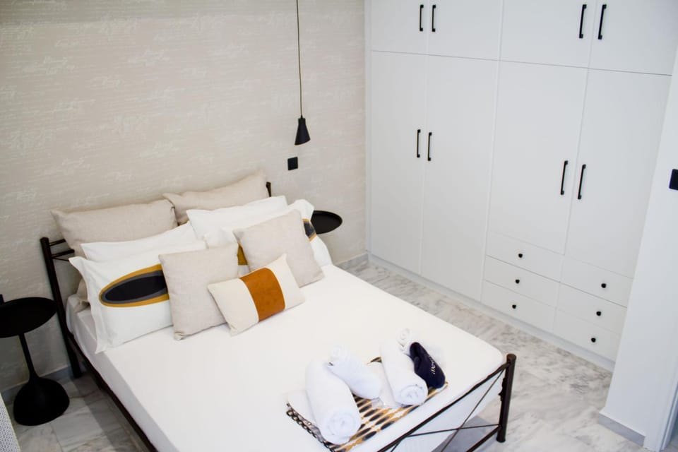 Bed, Photo of the whole room, Bedroom, towels, wardrobe
