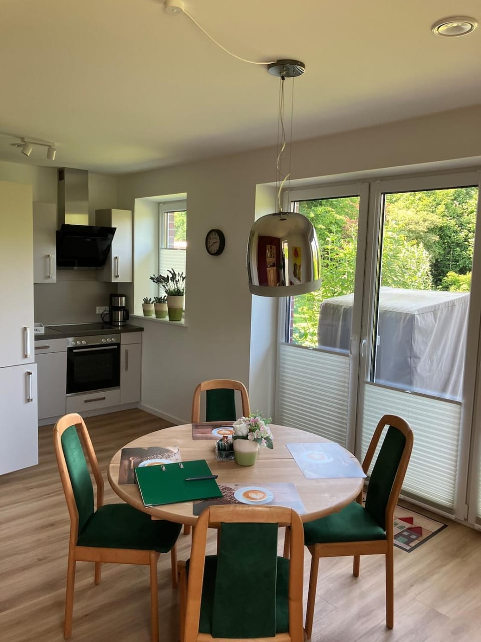 Kitchen or kitchenette, Dining area, kitchen