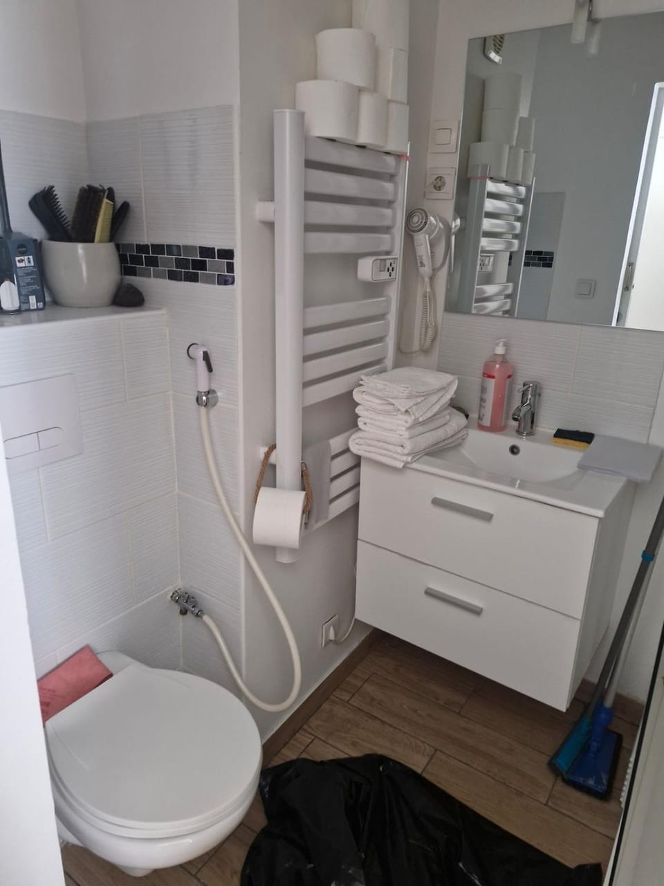 Vieux Port 10 min away, beach 30 min by bus Apartment in Marseille