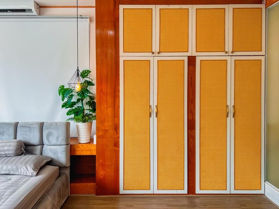 The Mosaic Loft, West Lake and Hoan Kiem Border Apartment in Laos