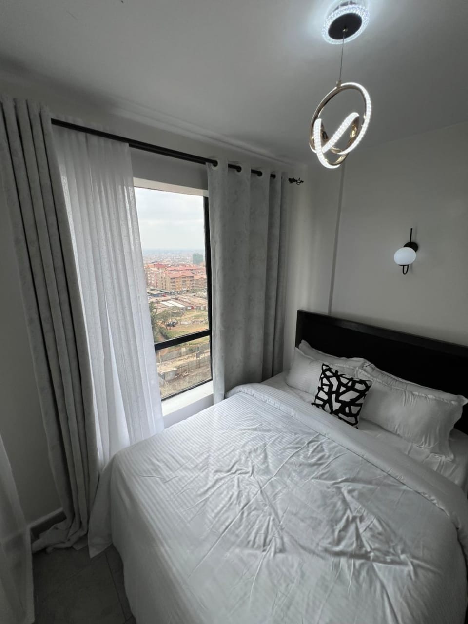 Bed, Bird's eye view, View (from property/room), Bedroom, Street view, Quiet street view
