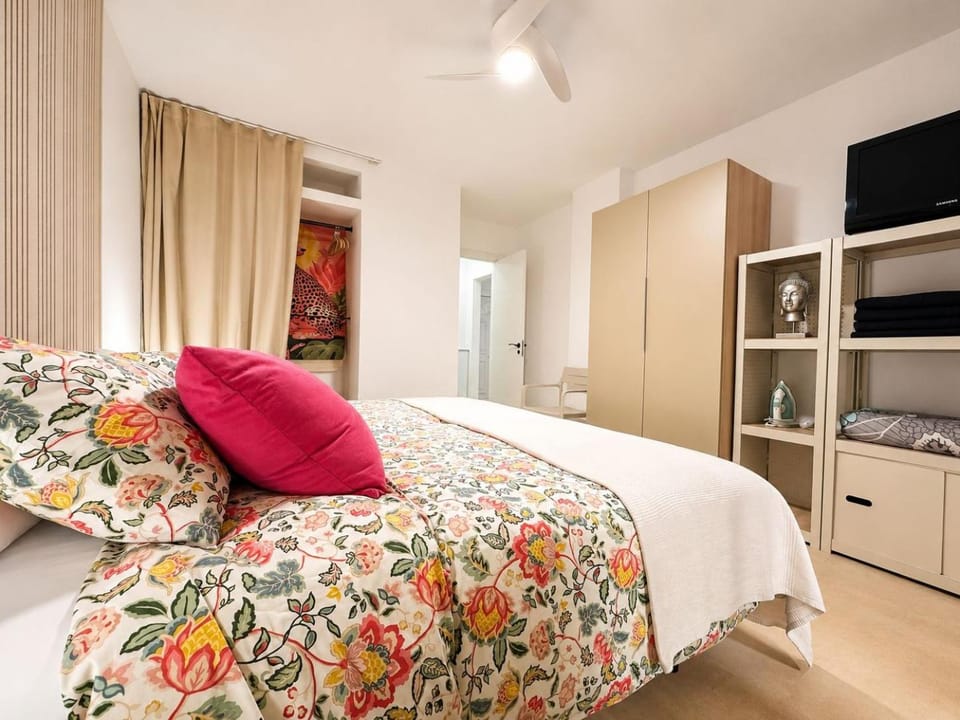 Castle Harbour Comfort Apartment in Los Cristianos