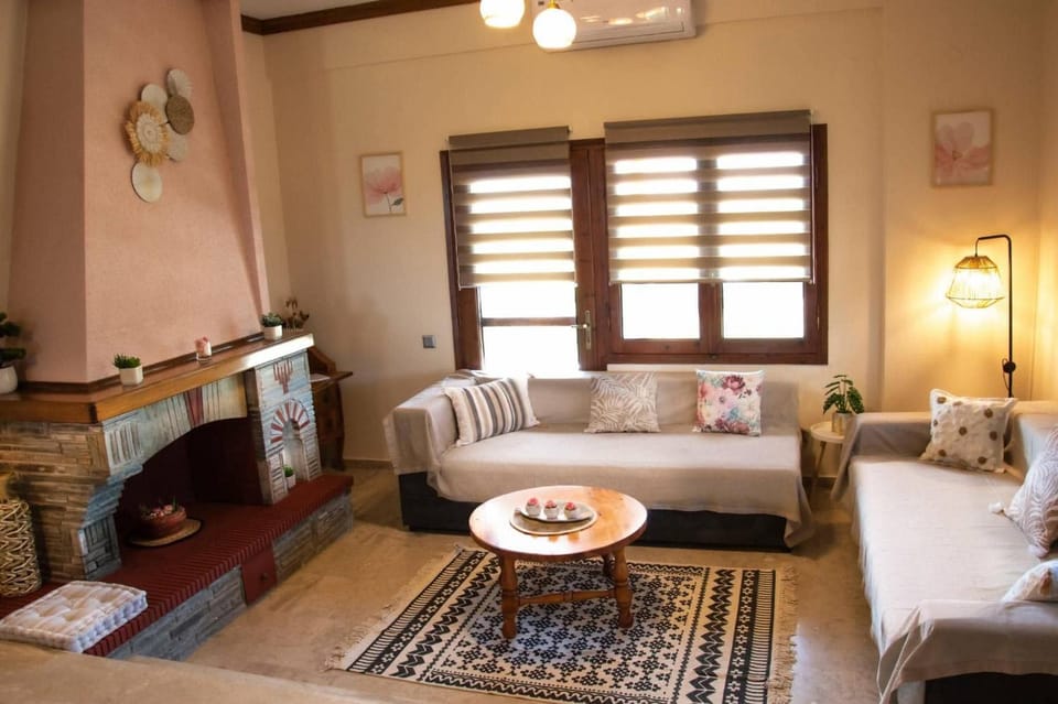 Living room, Seating area, flat iron