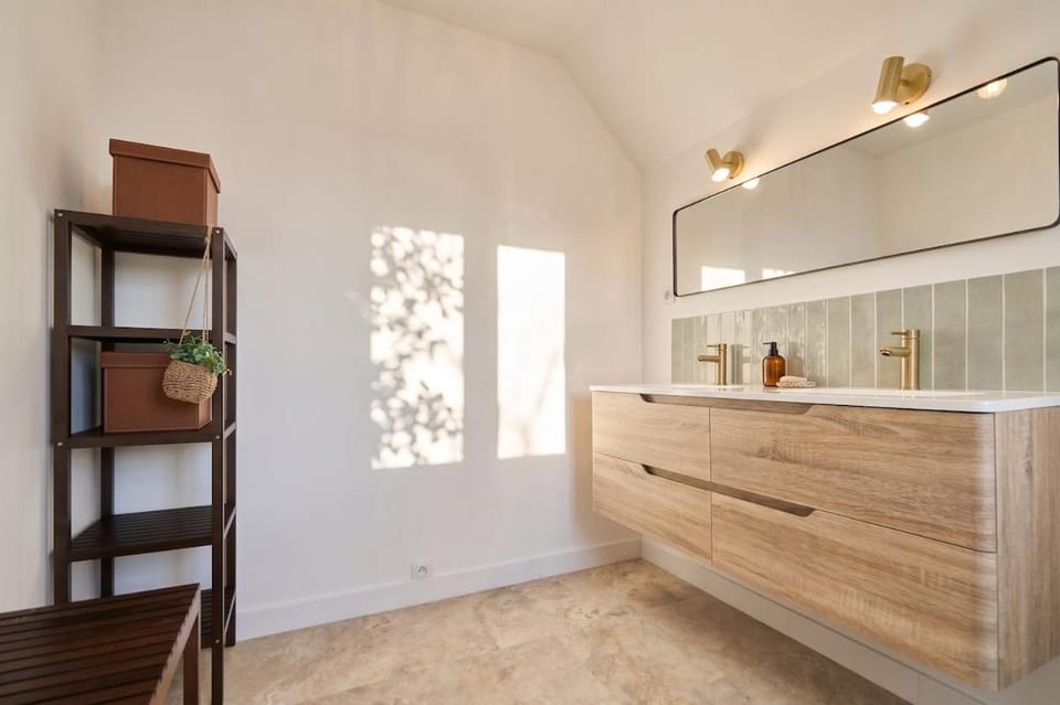 Family, House, Spa, Garden, Parking House in Reims