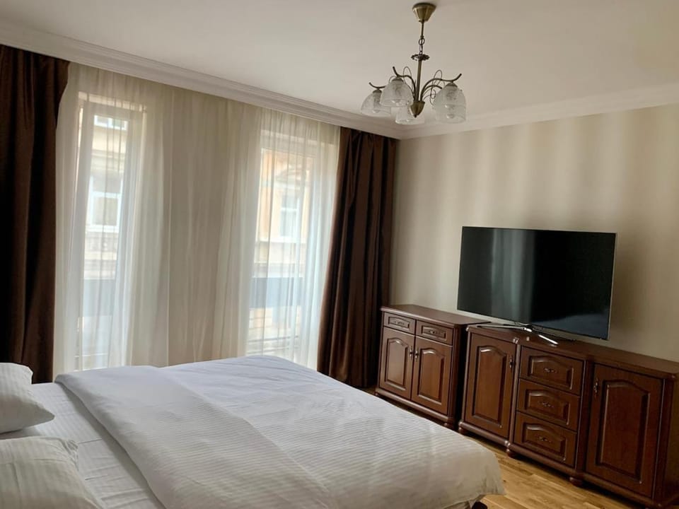Квартира в центрі з парковкою Apartment in Lviv