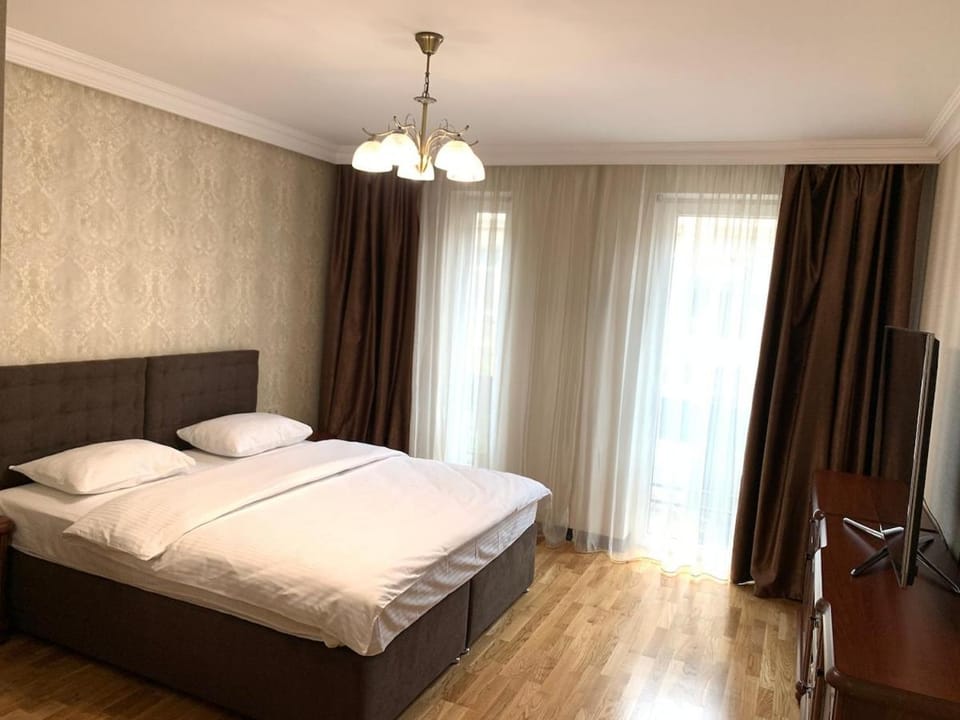 Квартира в центрі з парковкою Apartment in Lviv