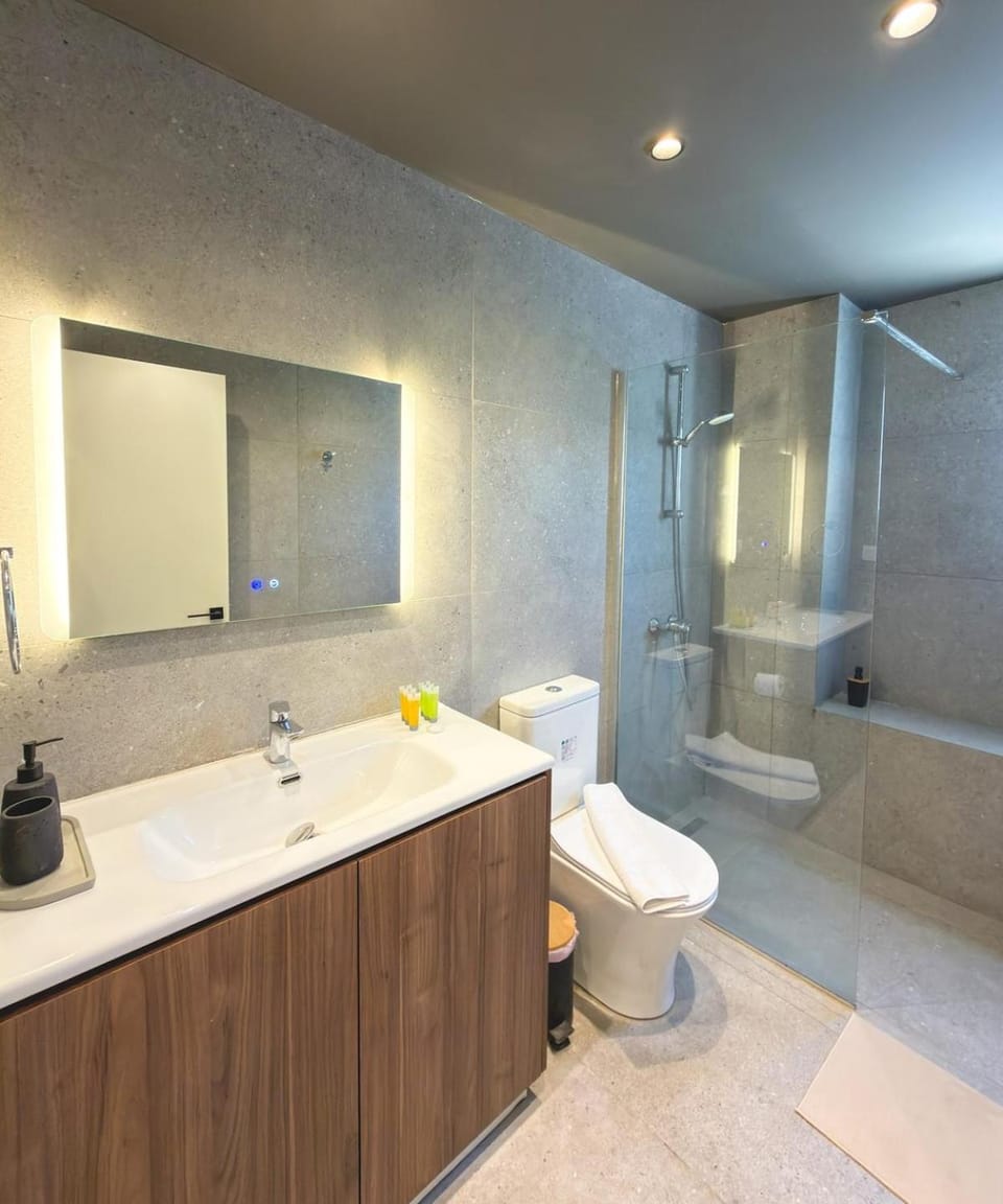 Shower, Toilet, Bathroom