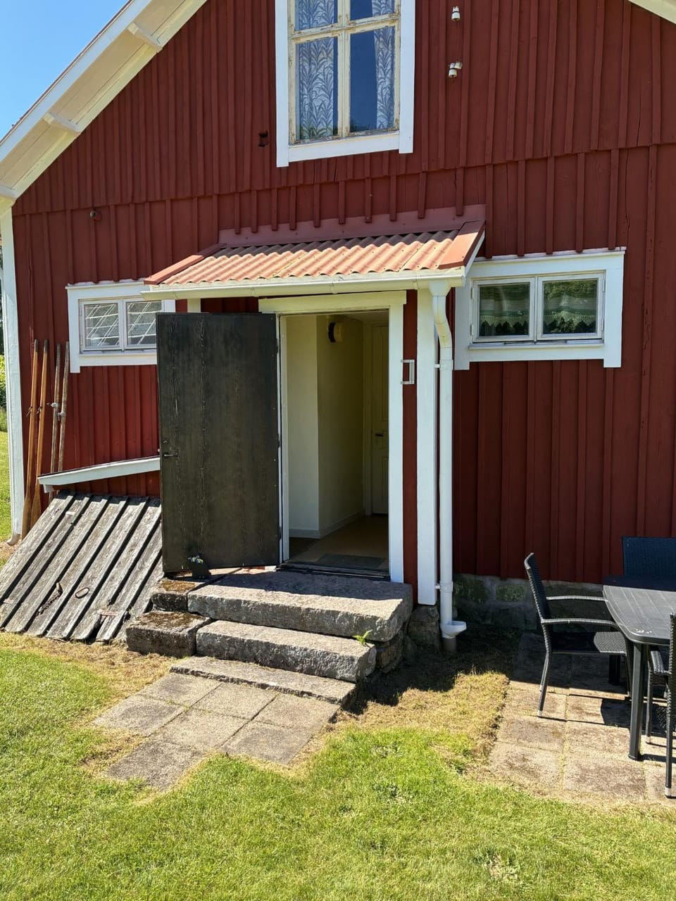Facade/entrance