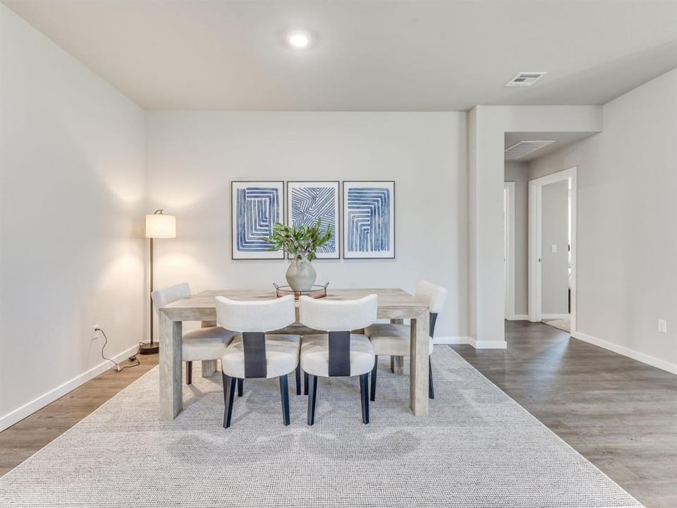 Modern Comfort in the Heart of Broken Arrow! Country House in Broken Arrow