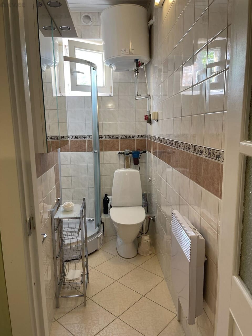 Shower, Toilet, towels