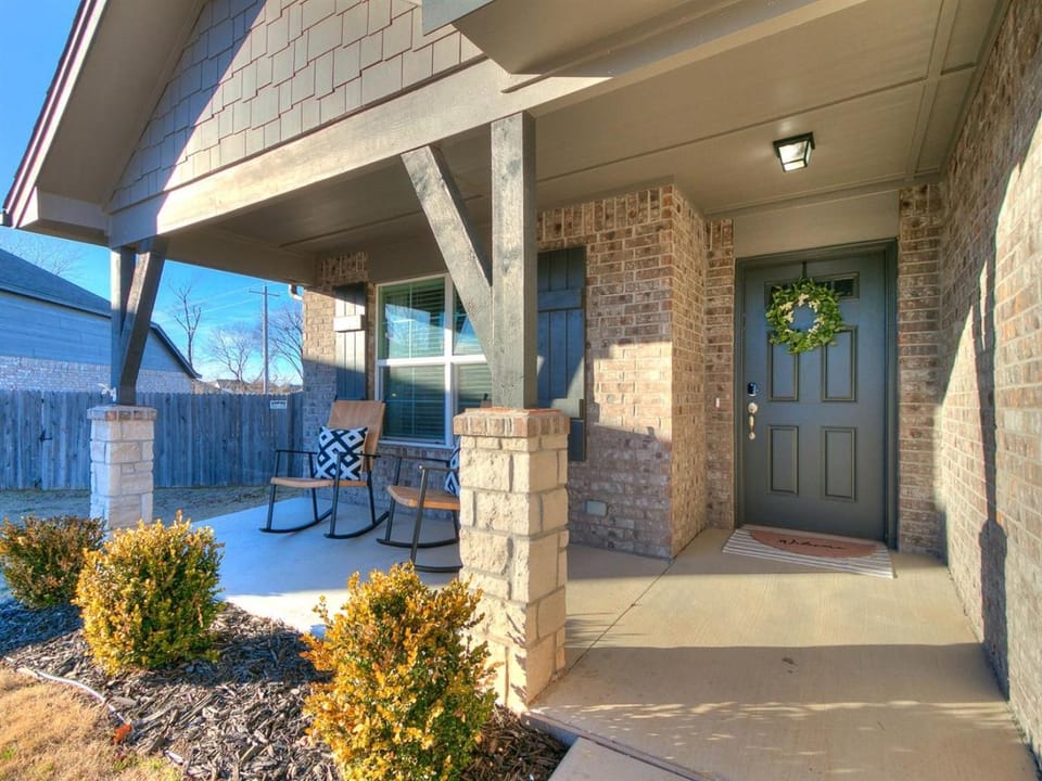 Stunning home in great neighborhood House in Broken Arrow
