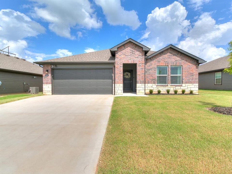 Serene Springs on 85th Country House in Broken Arrow