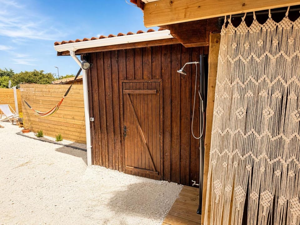 La Paillotte du Bassin House in Biganos