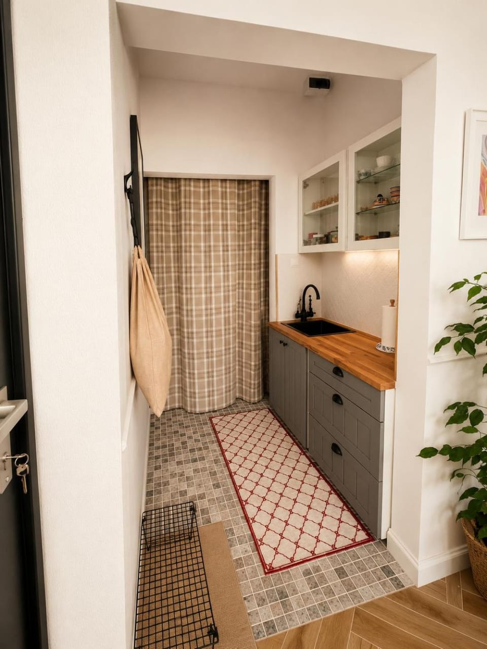 Kitchen or kitchenette