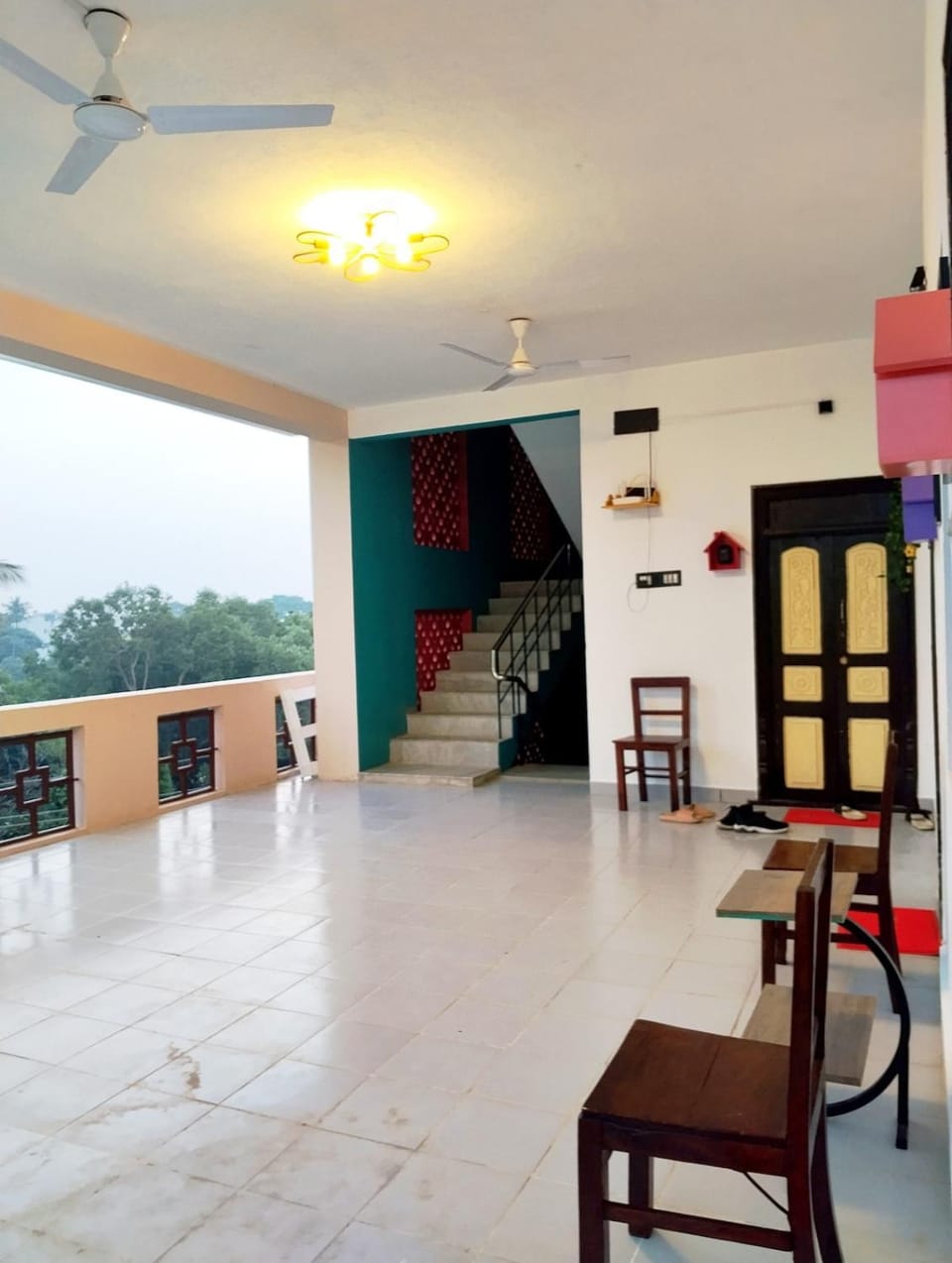 Intimate Studio, 4 km Paradise Beach SERA House in Puducherry