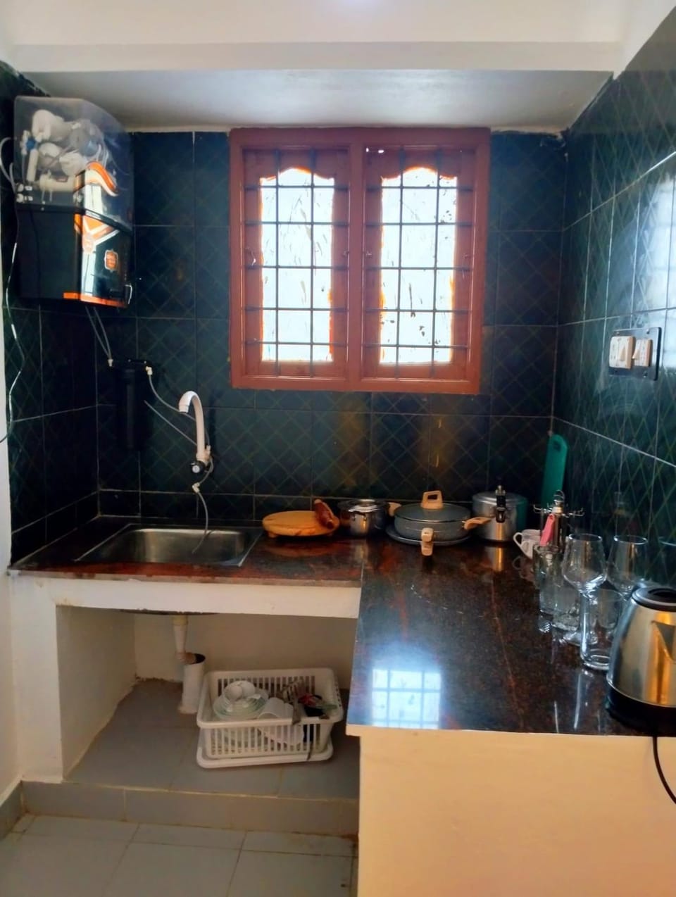 Intimate Studio, 4 km Paradise Beach SERA House in Puducherry