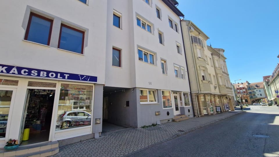 Property building, Street view