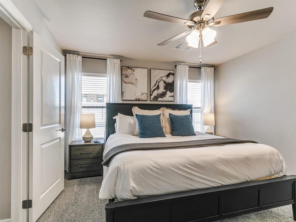 Hazelwood Retreat Comfort, Space & Convenience Country House in Norman