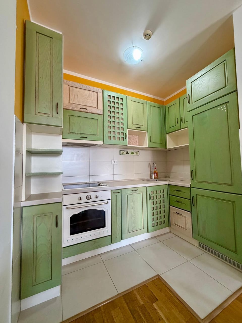 City Kvart Apartments - Steps Away from Shopping Mall Big Fashion Apartment in Podgorica
