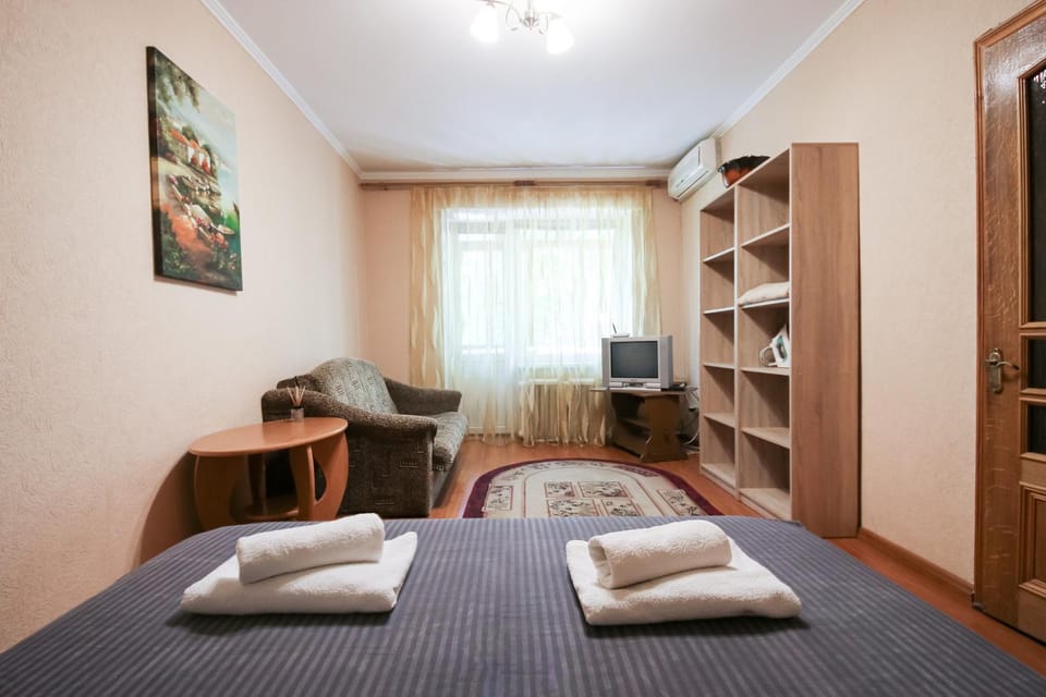 Bedroom, air conditioner