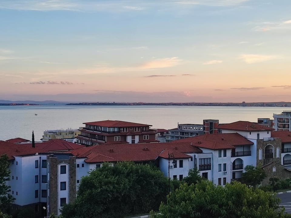View (from property/room), City view, Sea view, Sunset