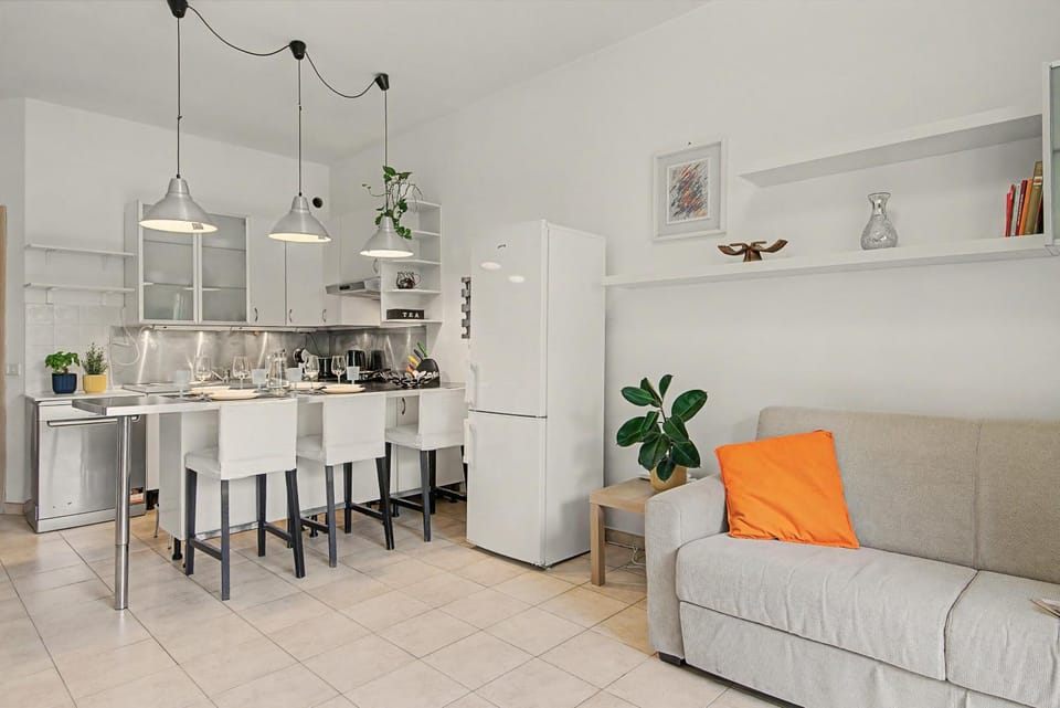 Property building, Kitchen or kitchenette, Living room