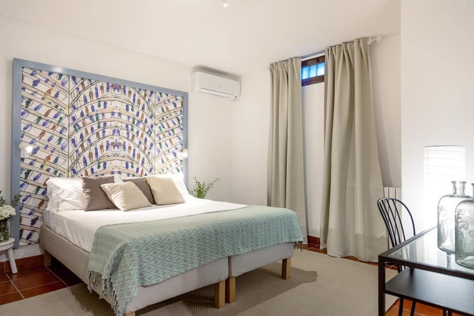 Patio, Summer, Tennis court, Bedroom, On site
