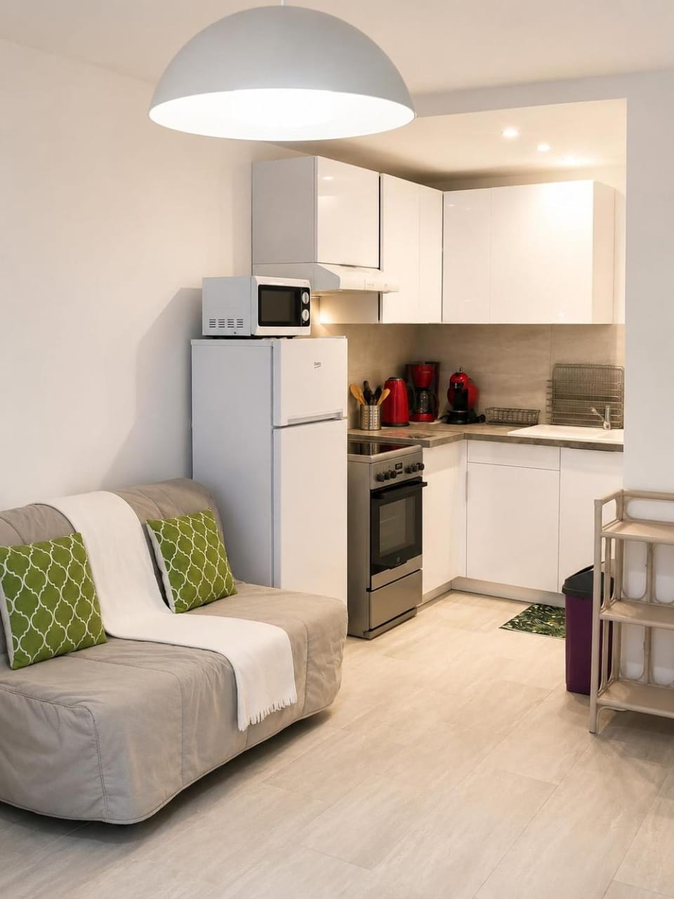 Le Héliodore , Air conditioning, Beaches 5 minutes away on foot Apartment in Antibes