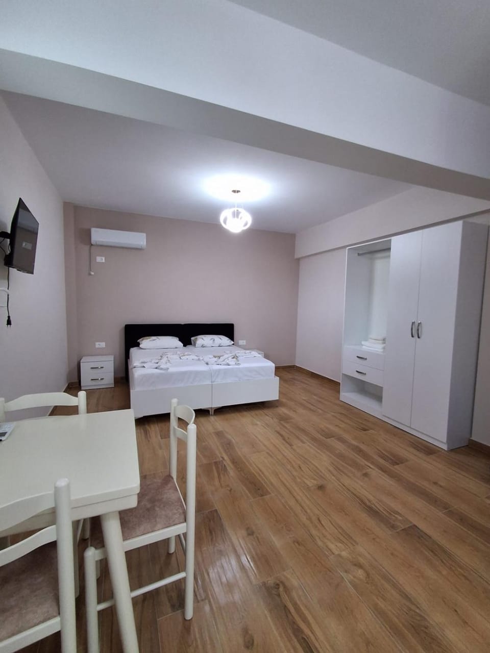 Sunset Bliss Apartments Apartment in Sarandë