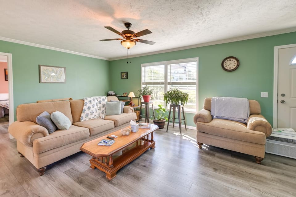 'Crystal's Place' in Lubec, Maine: Family Friendly House in Lubec