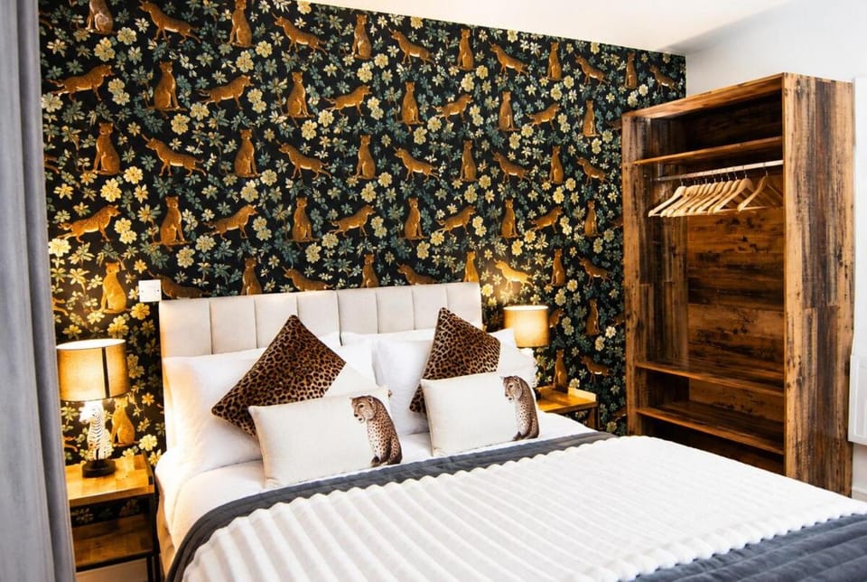 #146 Urban Stay at Sapphire Court - Sleeps 6 Apartment in Birmingham