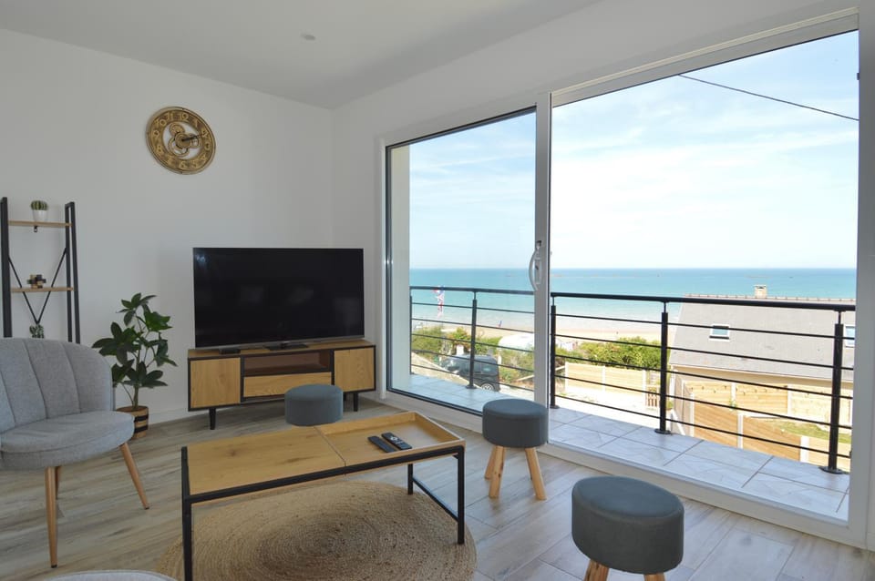 Balcony/Terrace, Living room, Sea view