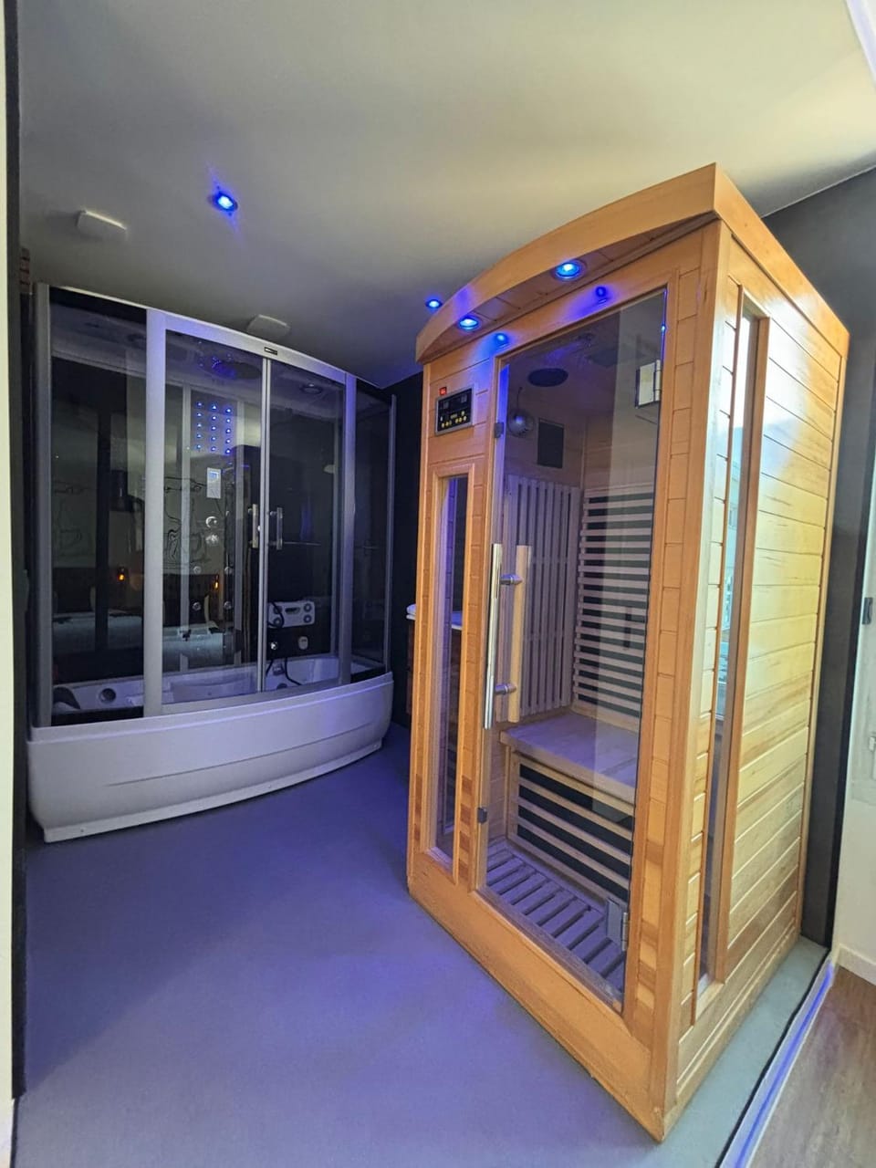 Hot Tub, Sauna, Bathroom, Bath