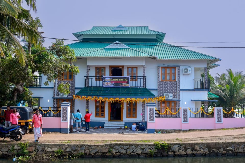 Aagaman Mantra back water villa Bed and Breakfast in Alappuzha