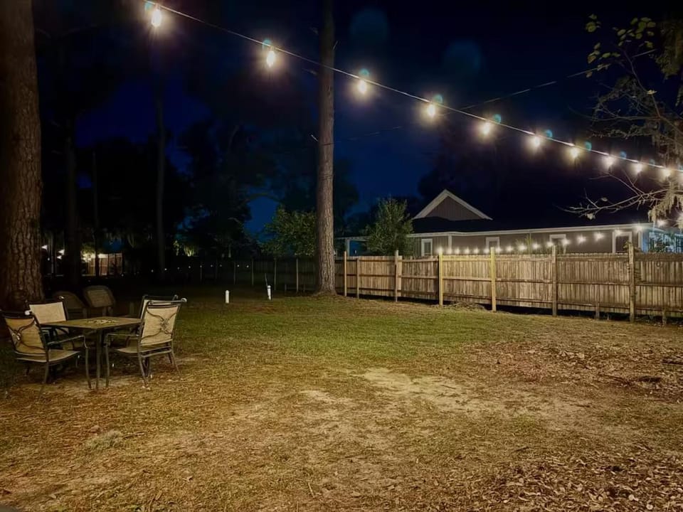 Charming 2BR Cottage 10 Min to Parris Island and Downtown Beaufort House in Port Royal