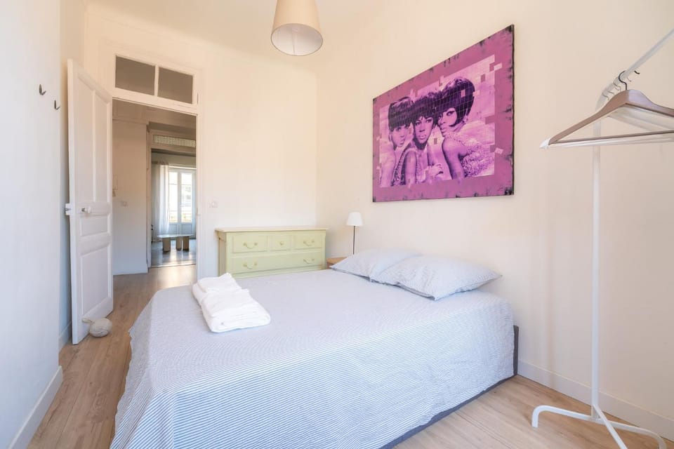 Nice apartment with balcony and sea view Apartment in Nice