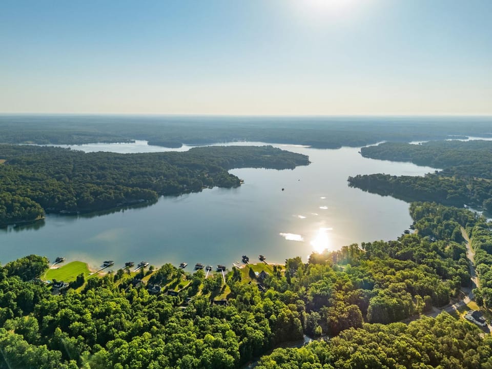 Lake Anna Cottage w Community Beach & Boat Launch Chalet in Lake Anna