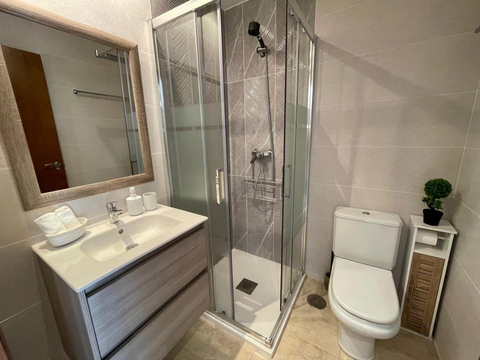 Shower, Bathroom