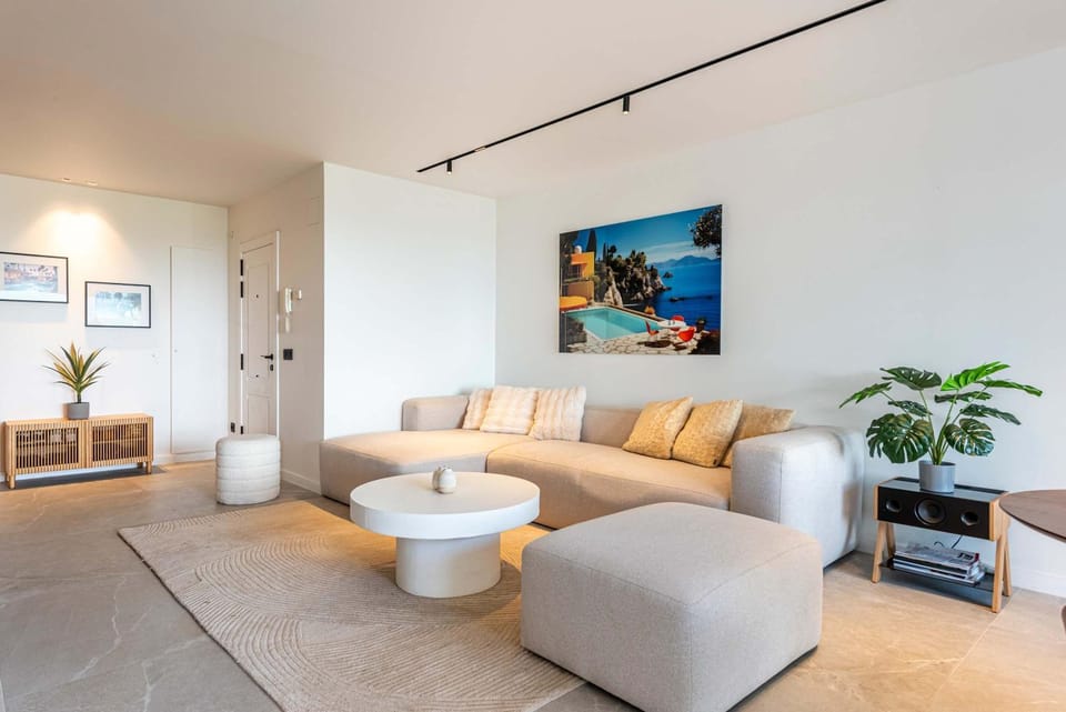 Altos de La Quinta Panoramic Sea & Golf Penthouse Apartment in Marbella
