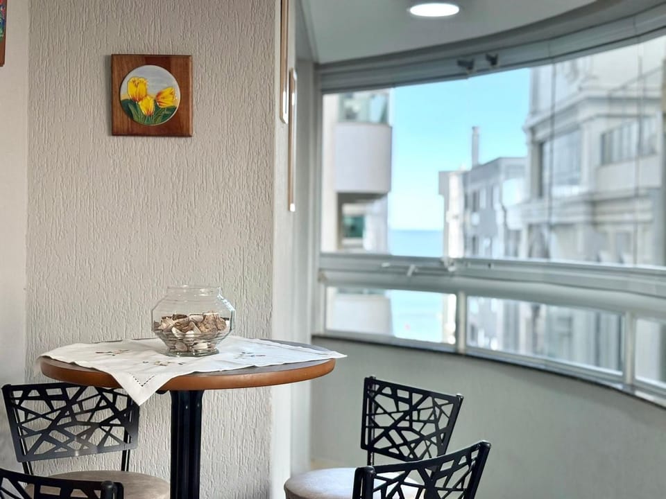 313B Street Quadra Mar 3 Bedrooms Itapema Meia Praia Apartment in Porto Belo