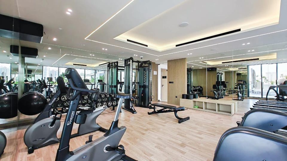 StayShort - Modern 3BR that Sleeps 6 in JVC with Balcony Apartment in Dubai